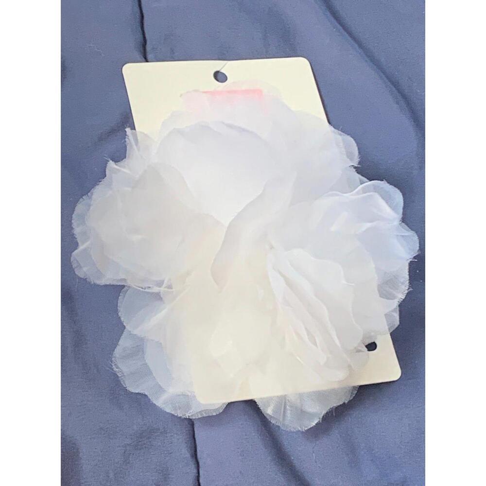 NWT White Flower Girl Hairbow The Children’s Place​